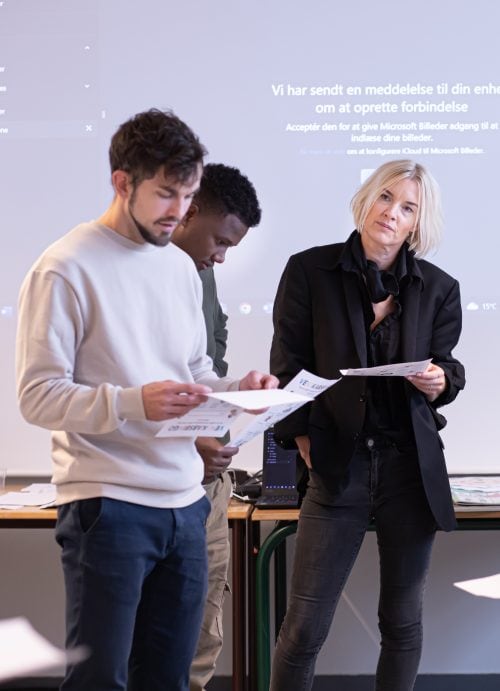 Lærere arbejder med undervisningsmaterialet Mig & Mine Styrker fra MiLife, der udvikler elevernes selvindsigt, trivsel og sociale kompetencer gennem socio-emotionel læring i udskolingen